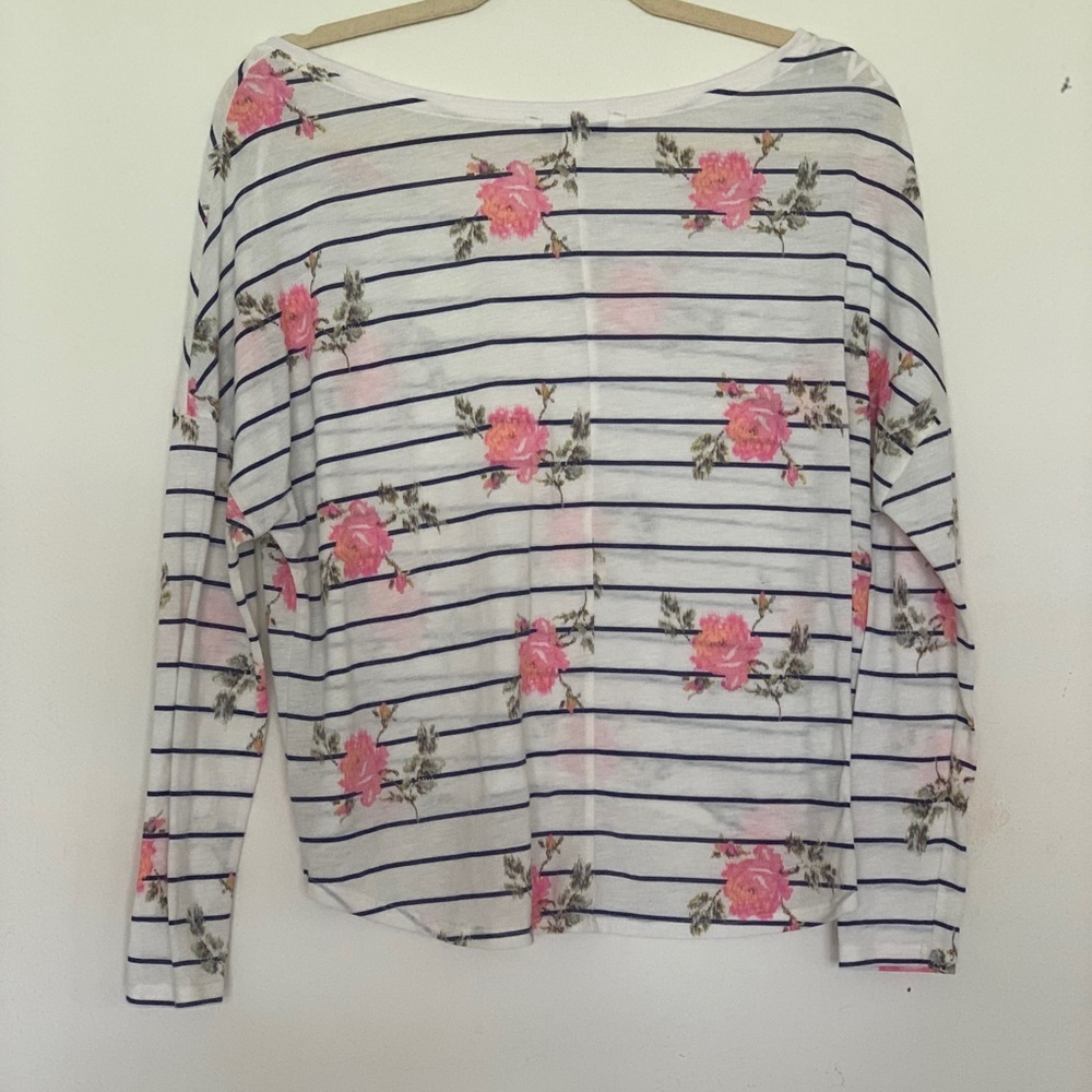 🌸American Eagle long sleeve top!!🌸